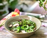 Hình bước làm 3 của món Canh Khổ Qua Rừng Nấu Nấm Đông Cô
