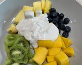 A picture of step 2 of Fresh fruit breakfast inspiration.