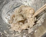 A picture of step 4 of Springy Prawn Balls | Q弹虾滑.
