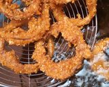 A picture of step 6 of Onion rings.