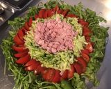 Une image de l'étape 7 de Salade de roquette au jambon blanc et légumes du jardin.