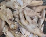 Foto langkah ke 1 dari resep Sayap Dan Ceker Ayam Masak Kecap.