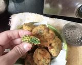 A picture of step 6 of PALAK TIKKI with gravy.