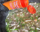 Foto del paso 5 de la receta: Paellita de secreto ibérico, con habas y ajos tiernos
