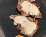 Foto del paso 3 de la receta: Chuletas de dos colores en salsa a la pimienta verde y huevos de codorniz