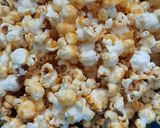Foto langkah ke 2 dari resep Popcorn caramel.
