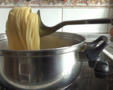 Foto del paso 9 de la receta: Espaguetis con langostinos y atún
