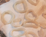Foto del paso 1 de la receta: Rabas rebozadas pasadas por huevo