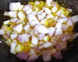 भिंडी प्याज़ वाली (bhindi pyaz wali) in recipe Hindi ) रेसिपी चरण 4 फोटो