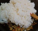 Foto langkah ke 4 dari resep Nasi Pedas Daun Jeruk.