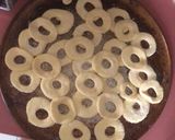 A picture of step 4 of No-bake donuts.