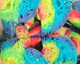 Foto langkah ke 8 dari resep Rainbow Bagel.