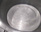 A picture of step 2 of Plain boiled rice.