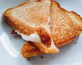 A picture of step 3 of American Grilled Cheese Sandwich.