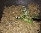 Foto langkah ke 5 dari resep Nasi Goreng Bakso.