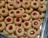 Foto langkah ke 5 dari resep 52. Thumbprint cookies.