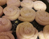 Foto del paso 4 de la receta: Facturas fáciles 😋🥐