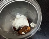 A picture of step 2 of Almond sukeli smoothie.