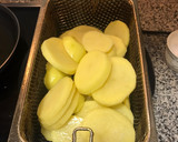 Foto del paso 1 de la receta: Cazuela (patatas con bacalao y huevos cocidos)