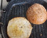 A picture of step 9 of Kala chaana tikki burger.