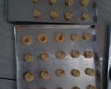 Foto langkah ke 2 dari resep 11. Thumbprint cookies (takaran sendok).