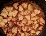 Une image de l'étape 2 de Crumble chocolat pomme raisin.