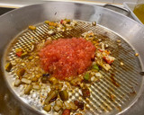 Foto del paso 1 de la receta: Arroz con churrasco y pollo al curry con aroma de tomillo
