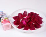 Foto langkah ke 1 dari resep Dragon Fruit Smoothie.