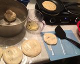 A picture of step 3 of Pupusas de frijoles y queso🥰!.
