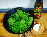 Foto del paso 1 de la receta: Ensalada de espinacas, nueces, queso de cabra y cherrys con vinagre de Módena