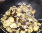 Foto del paso 4 de la receta: Tortilla de berenjena y cebolla