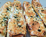 Foto del paso 5 de la receta: Tosta de pavo y queso con margarina de ajo y perejil en airfryer