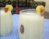 A picture of step 1 of Banana 🍌and Dates Milkshake😋.