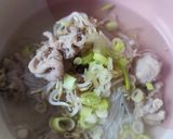Foto langkah ke 5 dari resep Vietnam Beef Pho.