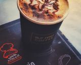 صورة لخطوة 1 من وصفة موكا لاتيه 🖤🎼☕