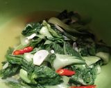 Foto langkah ke 3 dari resep Sayur Sawi Kuah Simple.