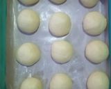 Foto langkah ke 5 dari resep 15. Donat menul topping meses.