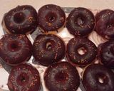 صورة لخطوة 2 من وصفة دوناتس🍩🍩🍫🌰 مخبوزه
