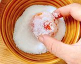 Hình bước làm 2 của món 🌱 Mơ Muối Lá Tía Tô (Umeboshi Hồng)