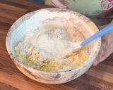 Foto del paso 4 de la receta: Alfajores De Maicena y Galletitas con Chips (Fácil- Económica)
