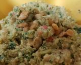 A picture of step 4 of My Garlic Chic pea & Avacado dip. 🙄.