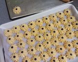 Foto langkah ke 6 dari resep Kue Semprit jadul.. Pas buat Lebaran. Bahan simpel di jamin Reny.