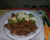 Foto del paso 3 de la receta: Bife con ensalada de lechuga y huevo😋