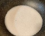 Foto langkah ke 2 dari resep Bolu karamel - sarang semut.