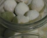 Foto langkah ke 3 dari resep Snowball aka bola salju aka putri salju (lebih kerasa susu vanil.