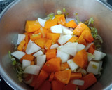 Foto del paso 2 de la receta: Crema de calabaza y pera