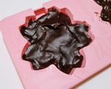 รูปขั้นตอนการทำที่ 4 ของ Valentine's chocolate milk pudding & strawberry ไม่ใช้เตาอบ ❤️