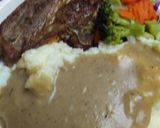 A picture of step 10 of Lamb including Gravy.