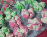 Foto langkah ke 5 dari resep Bolu kukus mekar lembut.