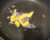 Foto langkah ke 1 dari resep Nasi Goreng Kecap Paha Ayam Fillet.